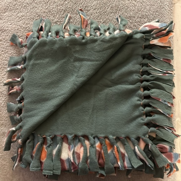 50x60” fleece tie blanket. 3D cube pattern fleece - light green fleece backing. - Picture 2 of 2